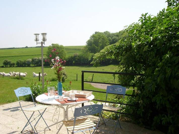 Location de vacances pour 3 personnes, avec Balcon et Terrasse ainsi que Jardin et Vue à Widehem