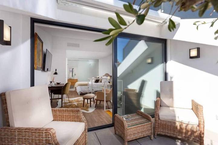 Holiday apartment for 8 people, with balcony and hot tub - 1