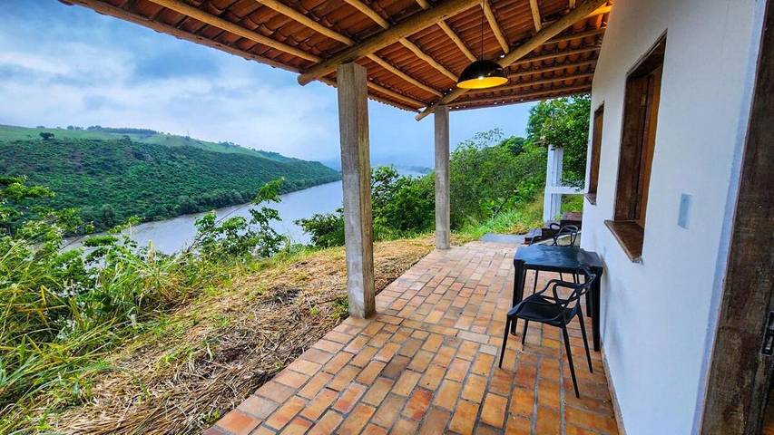 Casas e apartamentos de temporada para 3 pessoas, com vista e terraço em Cachoeira (Bahia)