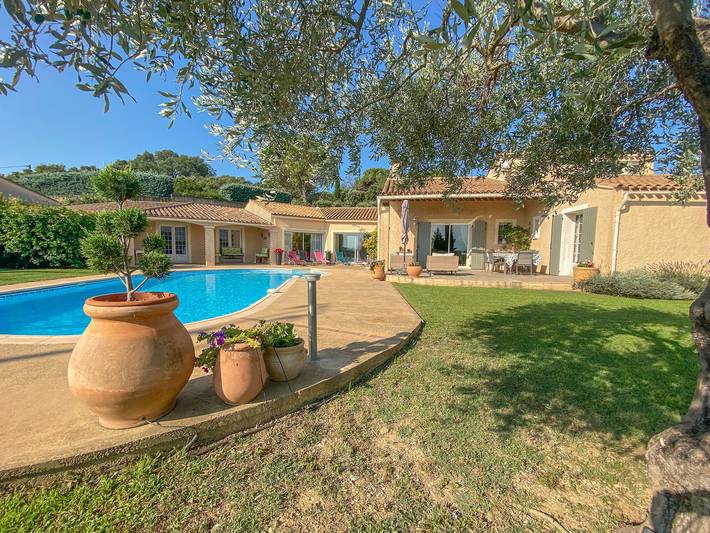 Villa pour 8 personnes, avec jardin