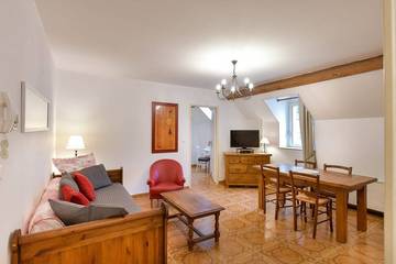 Gîte pour 4 personnes, avec jardin et sauna ainsi que piscine et jacuzzi à Chailly-sur-Armançon