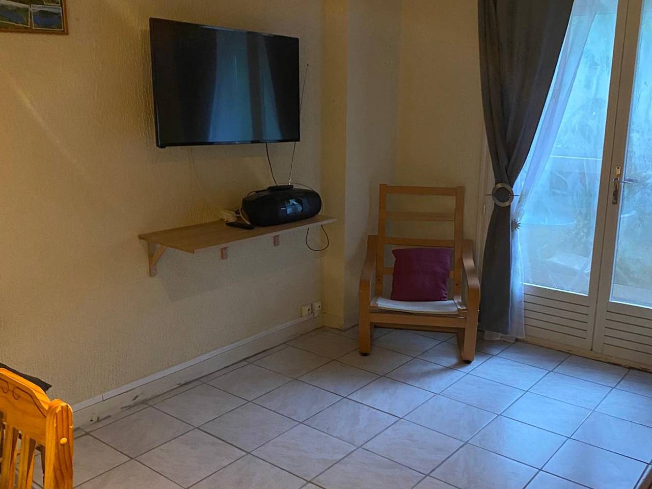 Appartement entier, Appartement calme avec vue proche station in Lac Pavin, Besse-et-Saint-Anastaise