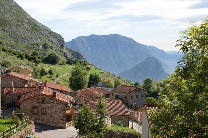 Casa rural para 2 personas, con vistas y terraza en Parque Nacional de Los Picos de Europa - 3