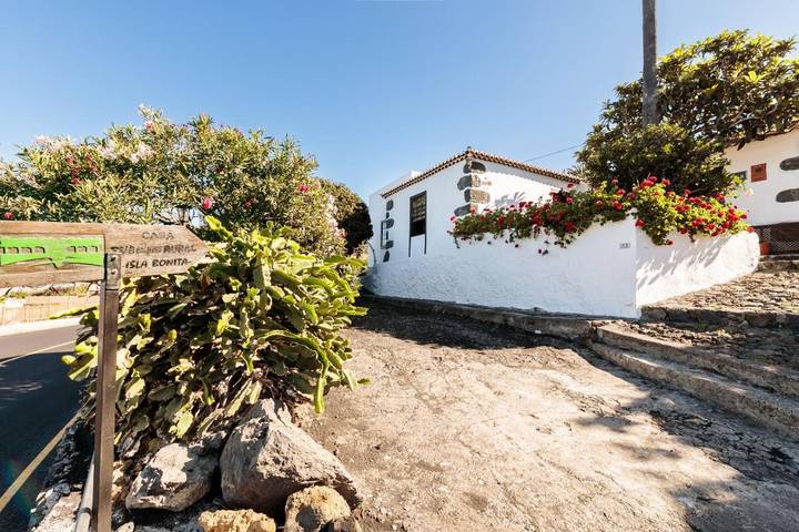 Casa rural para 4 personas, con jardín, Se admiten mascotas en La Palma - 2