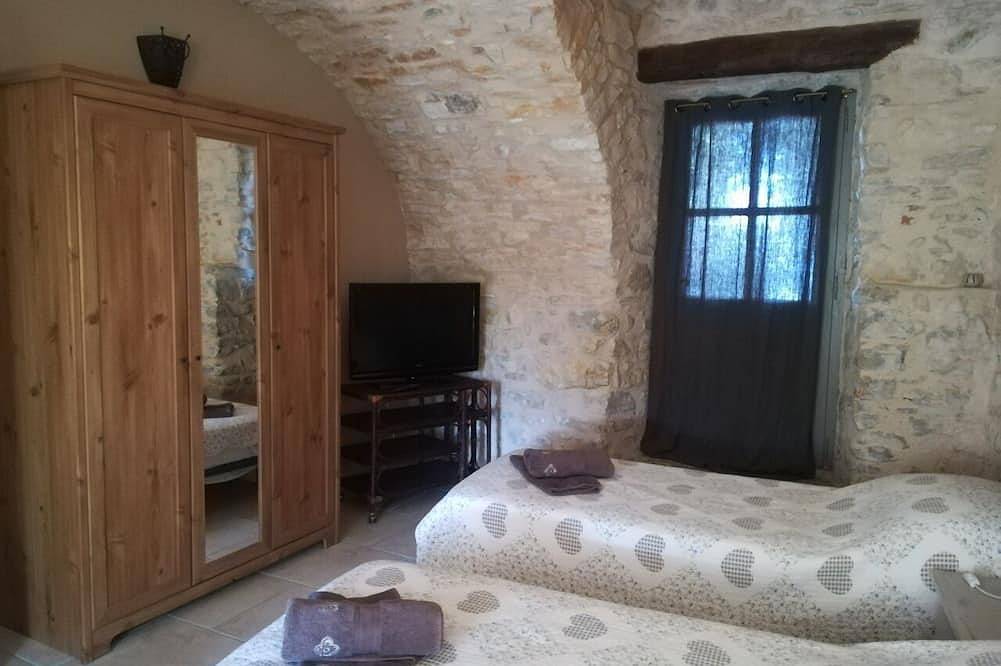 (Voutin) Encantadora casa de campo de 80m² de piedra vista en la antigua Magnanerie in Vézénobres, Región de Alès