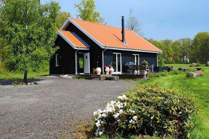Ferienhaus für 9 Personen, mit Whirlpool und Terrasse sowie Garten, mit Haustier - 1