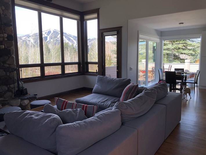 Vacation rental for 8 people, with yard in Sun Valley ID
