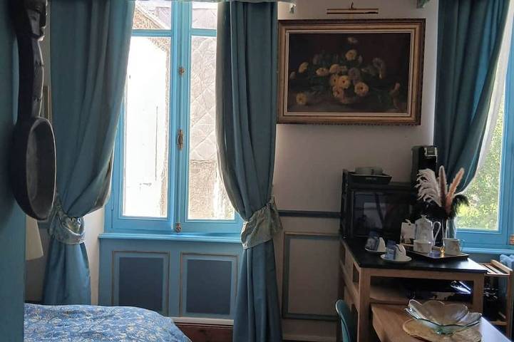 Ganze Wohnung, Bleu Cosaan: A Unique Studio for Art and Memory in Pont-de-Larn, Castres und Umgebung