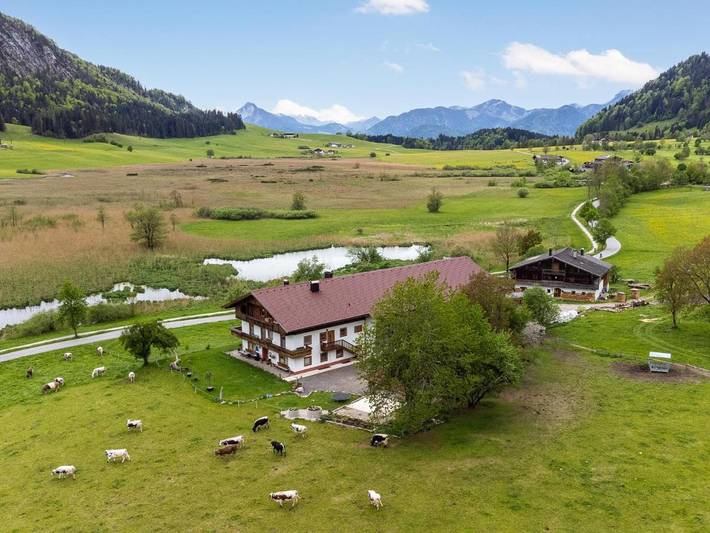 Ferienwohnung für 8 Personen, mit Garten und Balkon