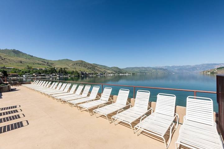 Vacation apartment for 6 people, with hot tub and balcony as well as pool in Lake Chelan
