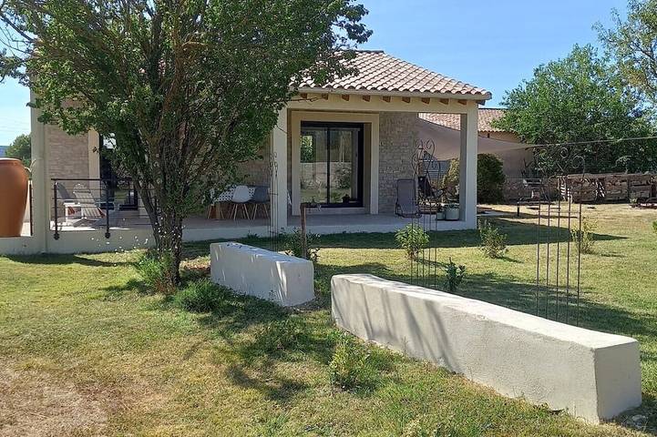 Gîte pour 2 personnes, avec piscine ainsi que jardin et terrasse à Lauret - 4