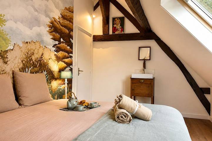 Gîte de la Mare Ronde - Maison de Groupe 3 à 19 Personnes - Piscine Privée in Yvré-l'Évêque, Sarthe