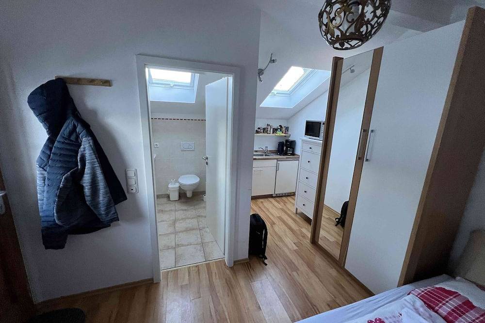 Appartamento intero, Small apartment for a maximum of 2 people in a unique location directly on the lake in Rottach-Egern, Alpi Bavaresi