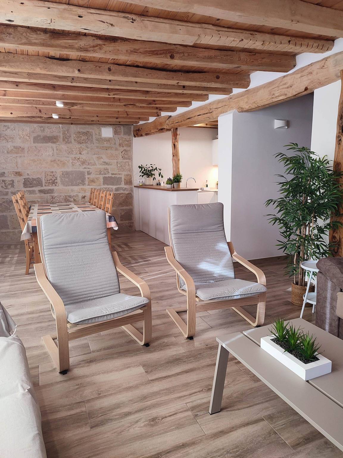 Casa Rural 'El Portal De Castroserna' con Vistas a la Montaña, Terraza Privada y Wi-Fi in Prádena, Provincia de Segovia