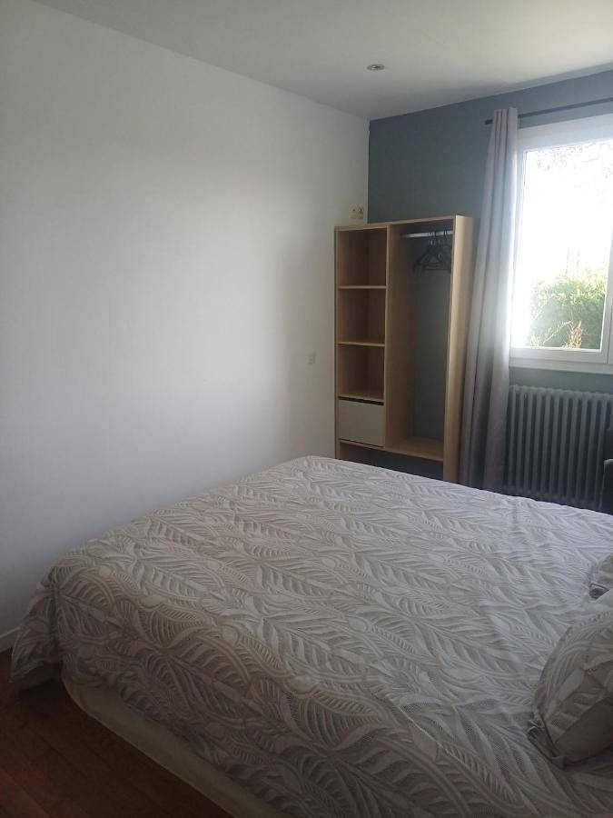 Gîte pour 6 personnes, avec terrasse et jardin à Dissay - 3
