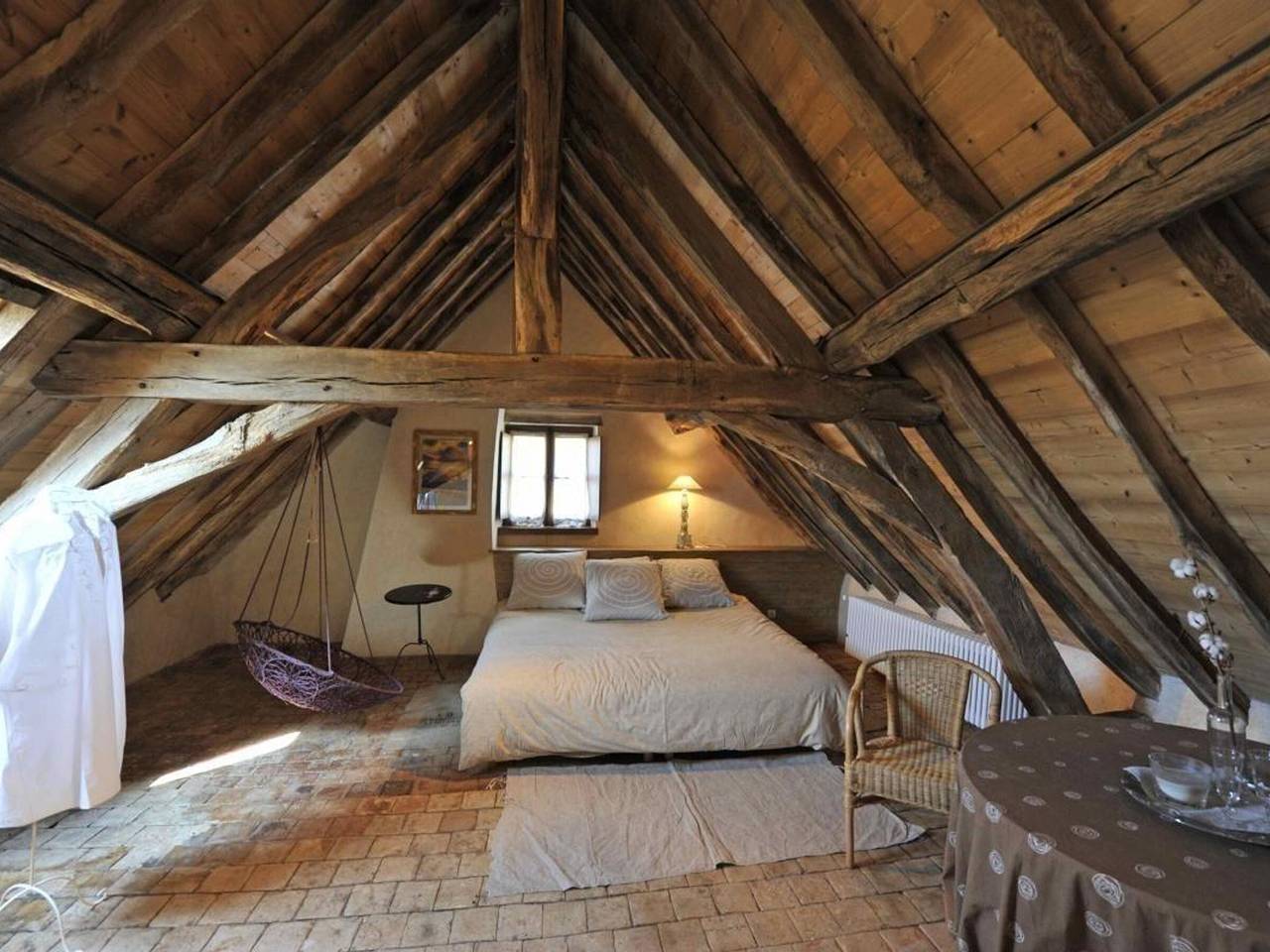Gîte Rustique à Neuilly-le-Réal avec Animaux Acceptés in Neuilly-le-Réal, Allier