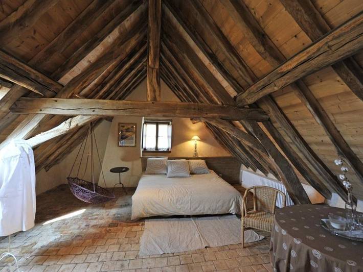 Gîte pour 6 personnes, avec piscine et jardin