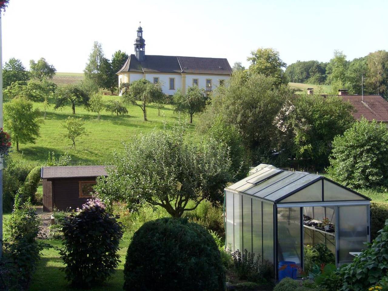 Ganze Wohnung, Mit Blick zur Wallfahrtskirche in Ebensfeld, Oberes Maintal - Coburger Land