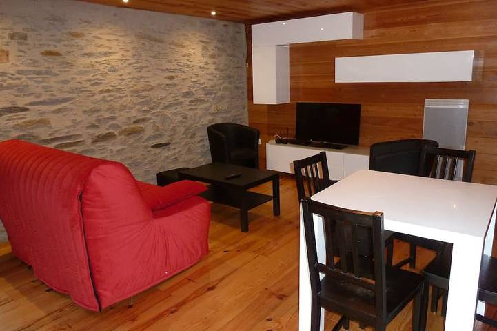 Gîte pour 4 personnes, avec terrasse à Cadeilhan-Trachère