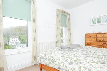 Log Cabin for 4 People in Looe, Cornwall, Photo 3
