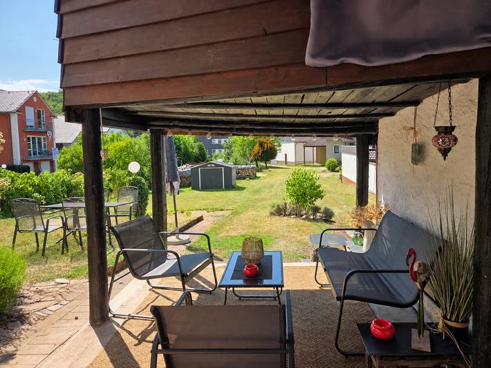 Ferienhaus für 4 Personen, mit Terrasse und Garten in Alf