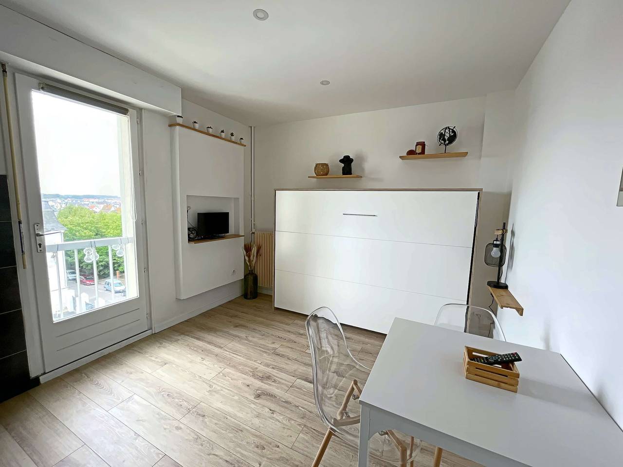 Estudio entero, Estudio junto al mar con cafetera y TV (a 400 m de la playa) in Berck Plage, Berck