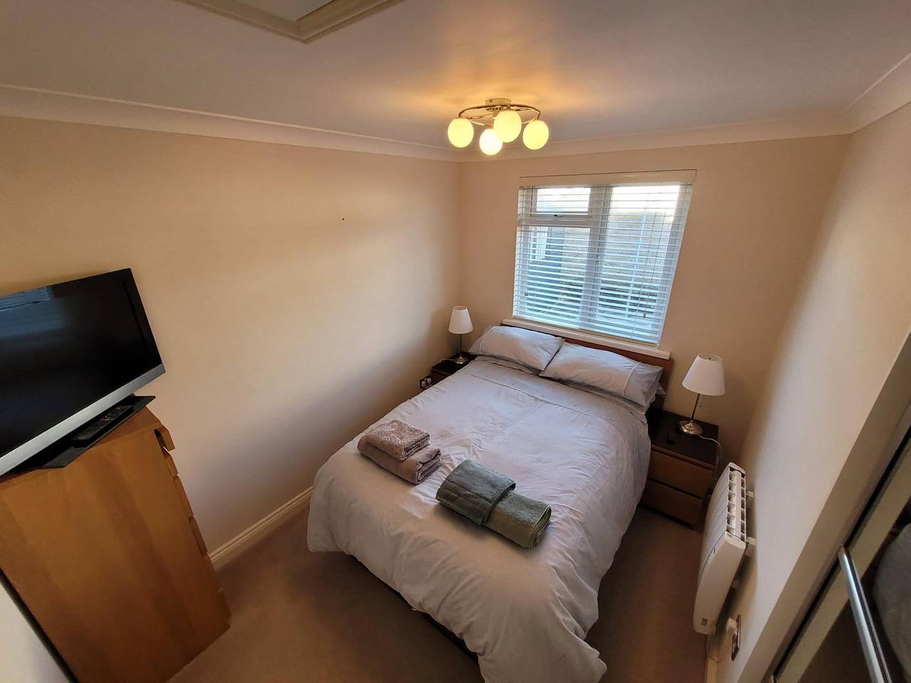 Mumbles Cottage - Sleeps 4 - Pets Ok - Parking in Swansea region