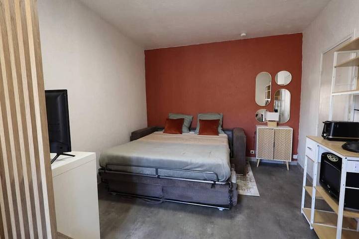 Appartement entier, Studio Cosy au Coeur du Village - Netflix - wifi in Monteux, Vaucluse