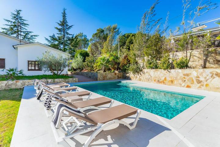 Chalet para 12 personas, con Jacuzzi y Terraza además de Jardín y Piscina en Provincia de Barcelona - 4