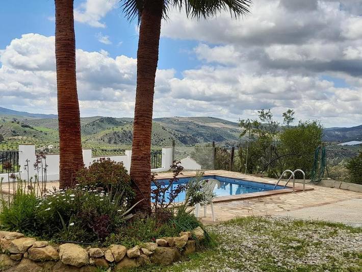 Location de vacances pour 4 personnes, avec jardin ainsi que vue et piscine, animaux acceptés à Algodonales - 3