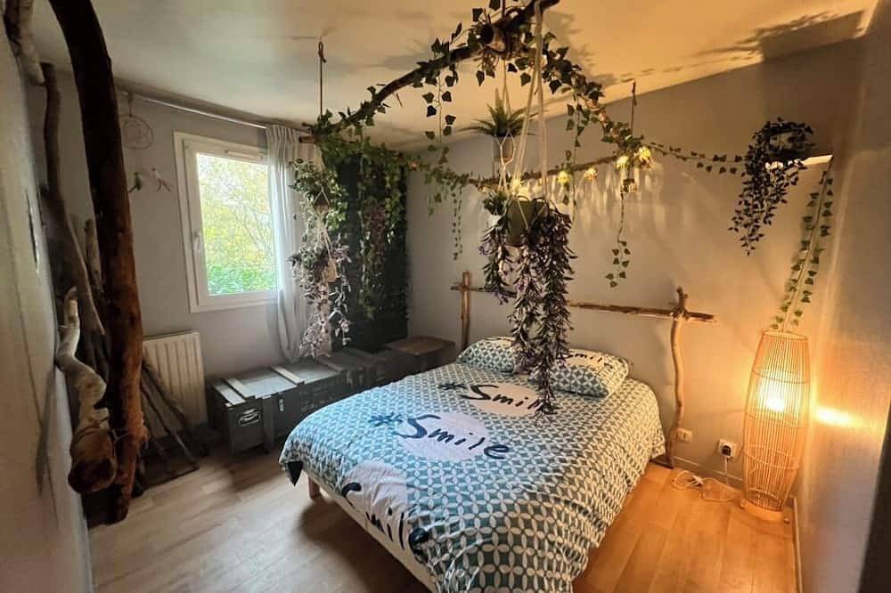 Entire apartment, Les Ulis beautiful fully equipped 2-room apartment in Les Ulis, Essonne