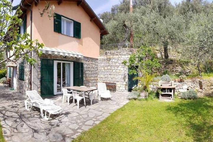 Ferienhaus für 5 Personen, mit Balkon und Garten in Pietrabruna