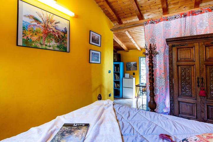 Ganze Wohnung, \"Casa Monet\" mit Garten, Pool, Wifi, Klimaanlage in Bordighera, Riviera di Ponente
