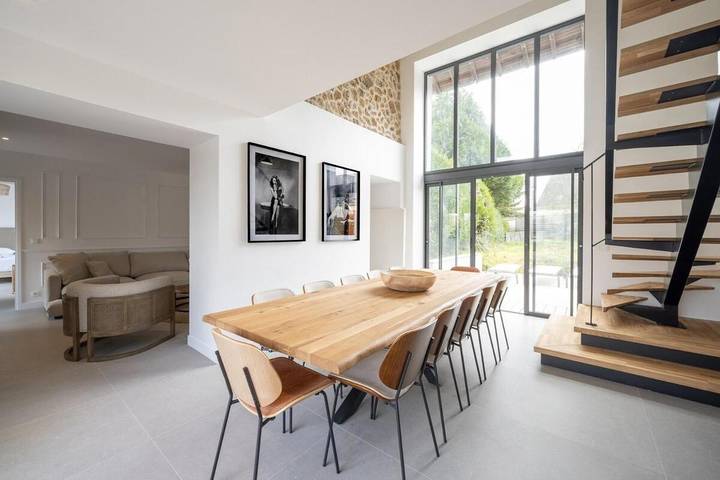 Location de vacances pour 12 personnes, avec Terrasse et Jardin ainsi que Piscine et Sauna à Magny-le-Hongre - 3