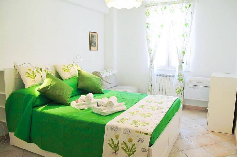 Appartamento intero, Casa Malvarosa, New Charme in the heart of Trastevere and Rome in Trastevere, Roma