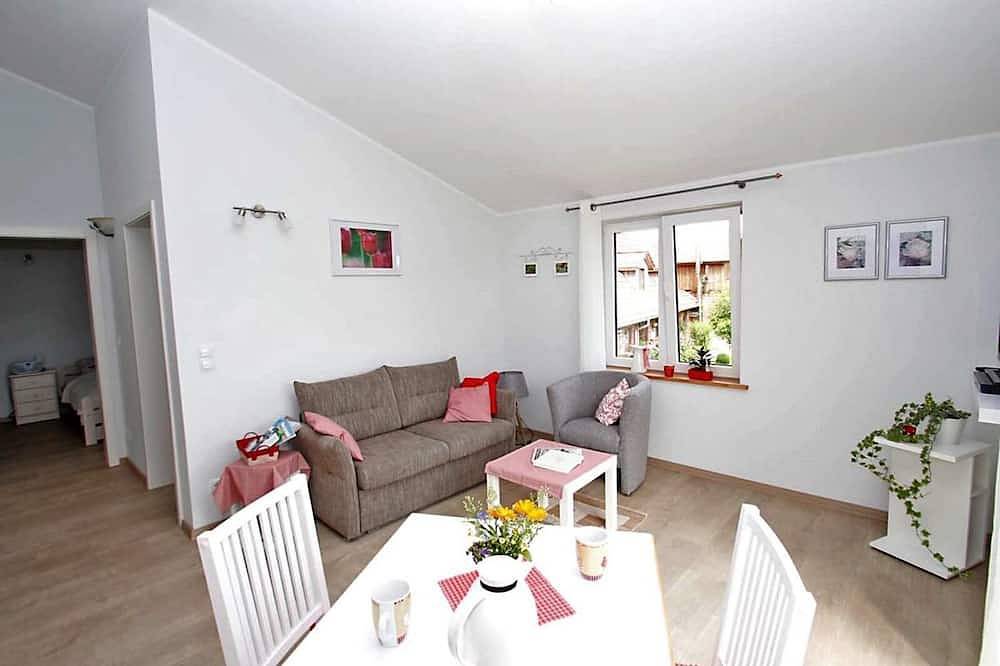Ganze Wohnung, Frisch renovierte Ferienwohnung \"Dornröschen\" im modernen Landhausstil und märchenhafter Alleinlage, ideal geeignet für Paare, die Ihre Auszeit vom Alltag fernab des städtischen Trubels suchen in Scheggerott, Schleswig-Flensburg