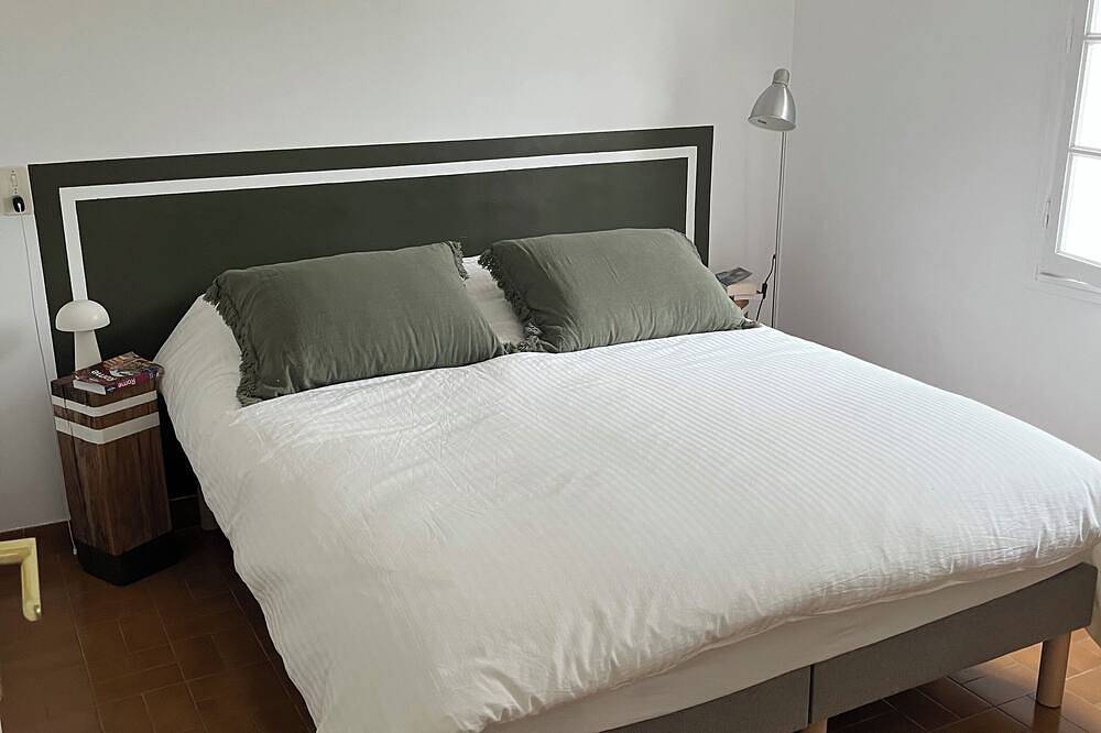 50 meters from the sea, Villa Kergal, sleeps 6 in La Brée-les-Bains, Côte de Beauté
