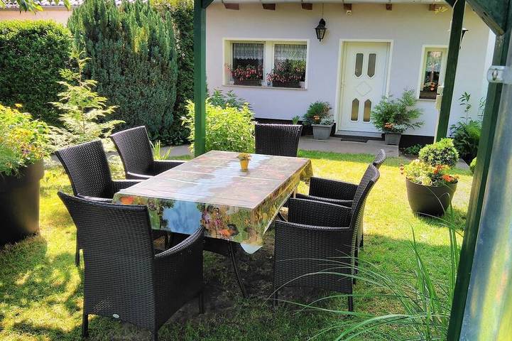 Ferienhaus für 6 Personen, mit Terrasse und Garten - 1