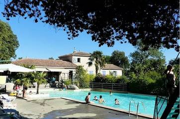 Tente pour 4 personnes, avec piscine dans l' Aude