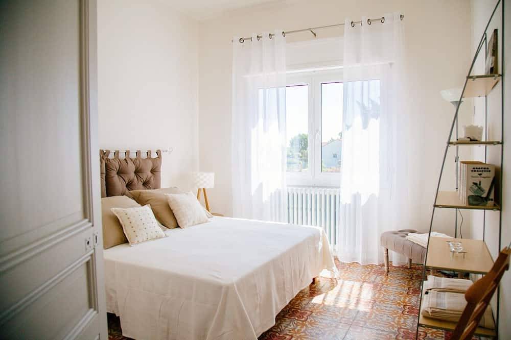 Découverte Corbières, Pays Cathare, gîte climatisé proche Méditerranée, Rivières in Lézignan-Corbières, Région de Narbonne