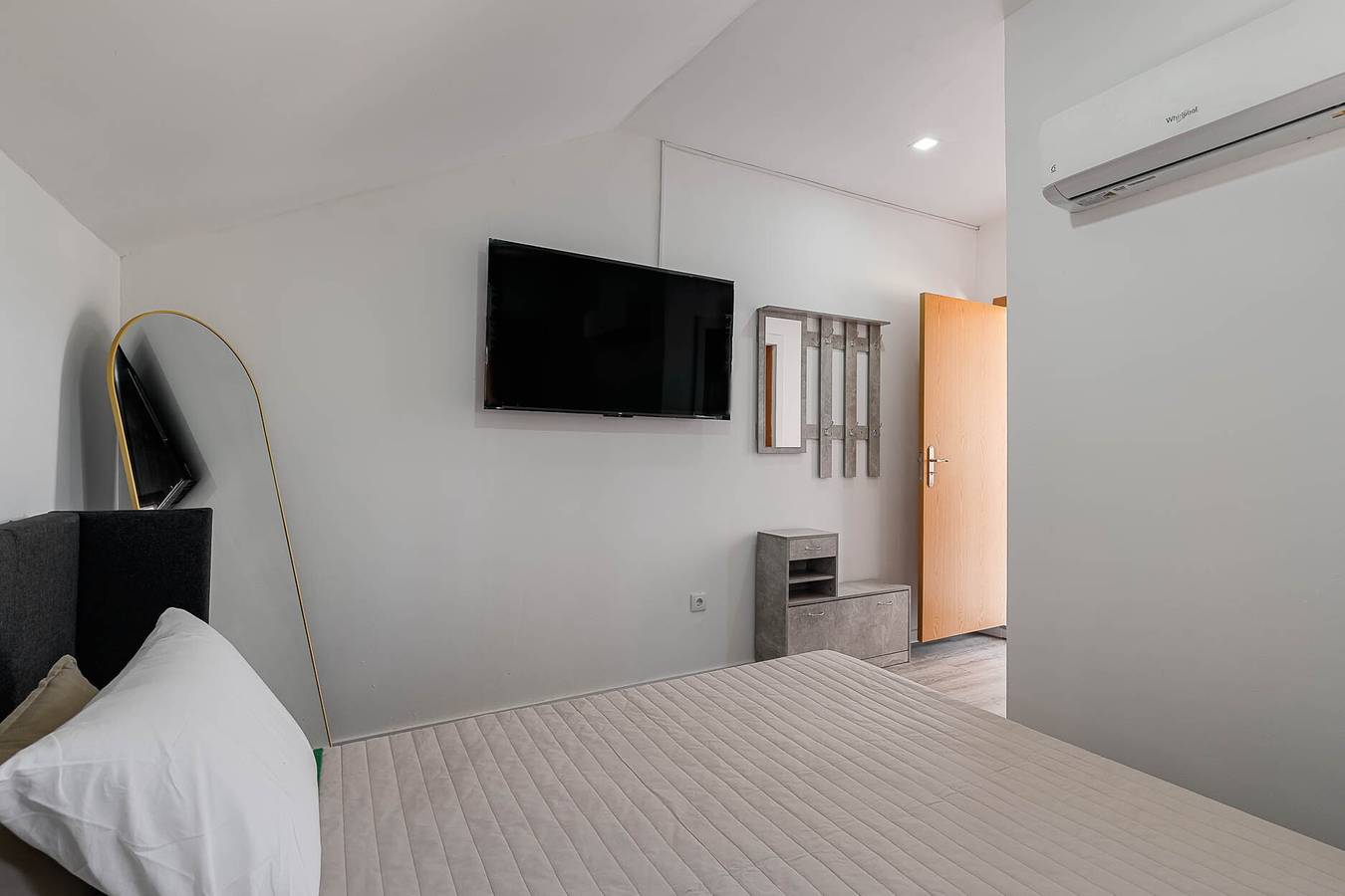 Habitación 'Suite King 1' con vistas a la montaña, piscina compartida y Wi-Fi in Tomar, Distrito de Santarém