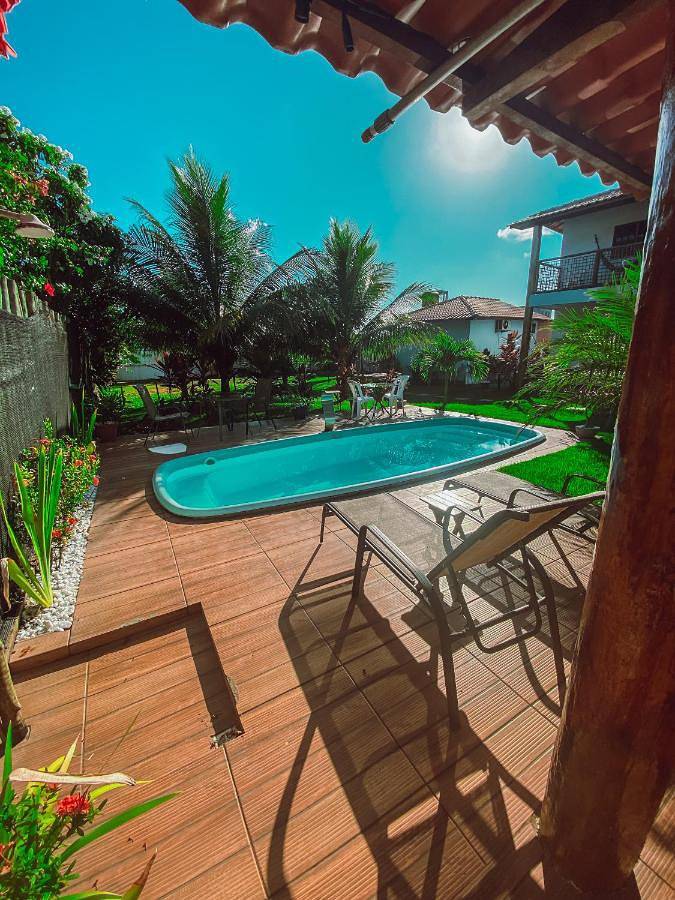 Casas e apartamentos de temporada para 5 pessoas, com piscina e jardim e ainda vista and balcão em Barra de Pojuca