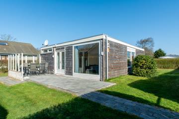Bungalow für 6 Personen, mit Garten und Terrasse in Julianadorp