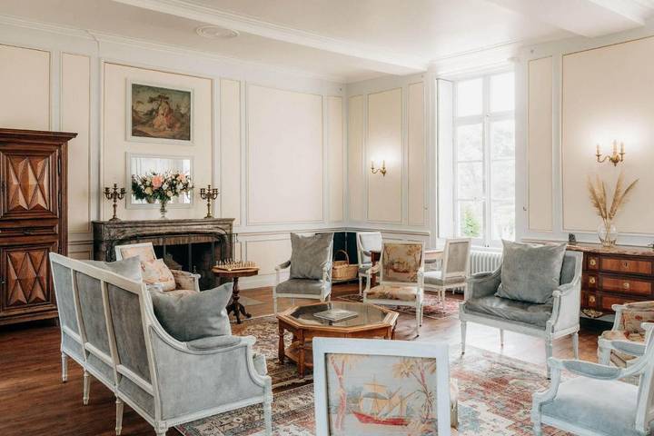 Location de vacances pour 15 personnes, avec piscine ainsi que jardin et vue, animaux acceptés dans Bazouges Cré sur Loir - 4