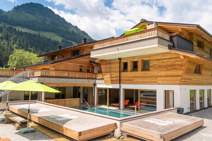 Apartmenthotel für 24 Personen, mit Sauna und Terrasse sowie Pool - 1