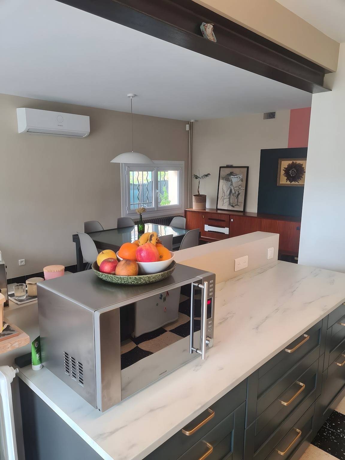 Maison de vacances «  Louvanna » avec vue sur le Luberon, Wi-Fi et climatisation in Taillades, Parc naturel régional du Luberon