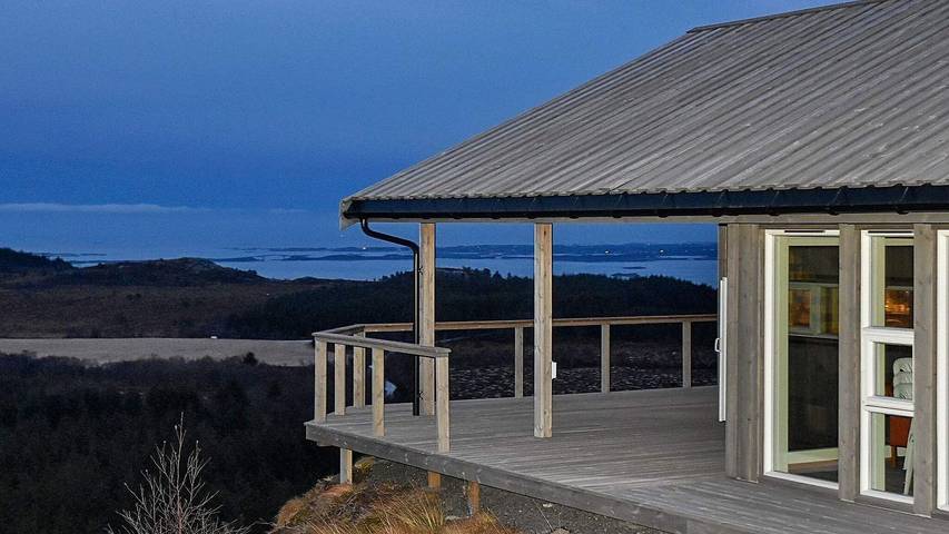 Ferienhaus für 6 Personen, mit Ausblick und Terrasse in Nördliches Fjordnorwegen