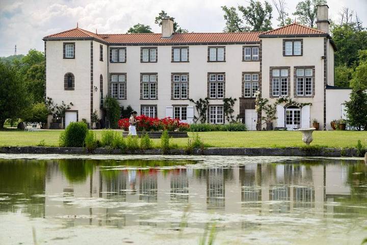 Location de vacances pour 15 personnes, avec Jardin ainsi que Piscine et Vue à Sayat