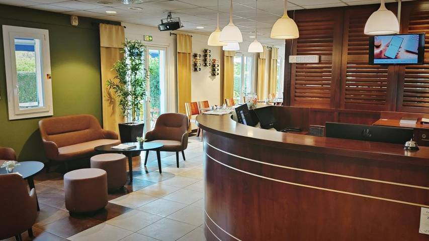 Hôtel pour 2 personnes, avec piscine et jardin à Arveyres - 2