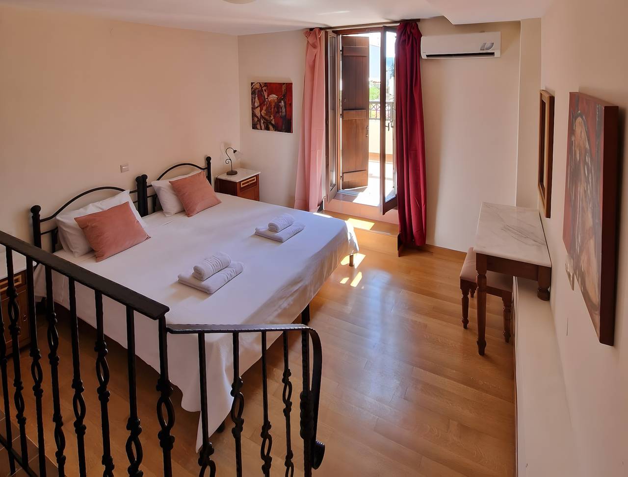 Villa 'Penelope – Luxus mit Seele' mit Gemeinschaftspool, Wlan und Klimaanlage in Douliana, Vamos